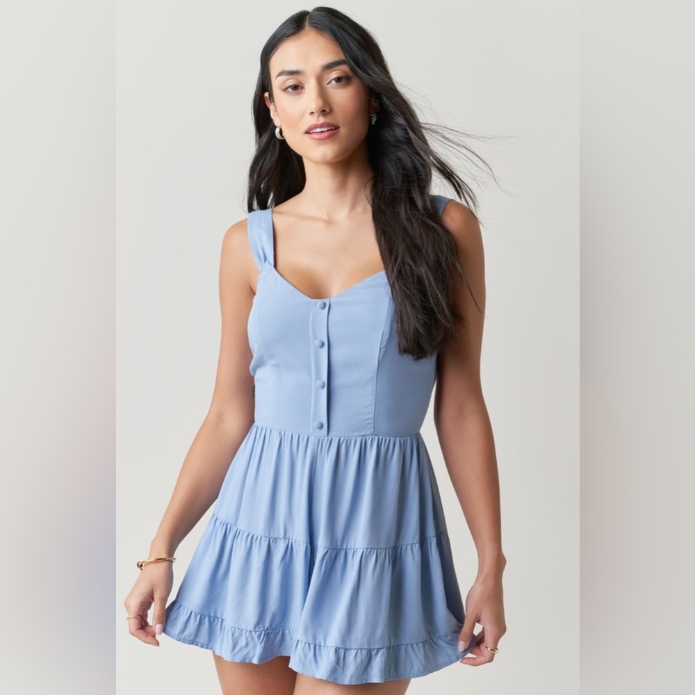 Francesca’s Collection Caroline Tiered Baby Blue Romper NWOT - Picture 2 of 4